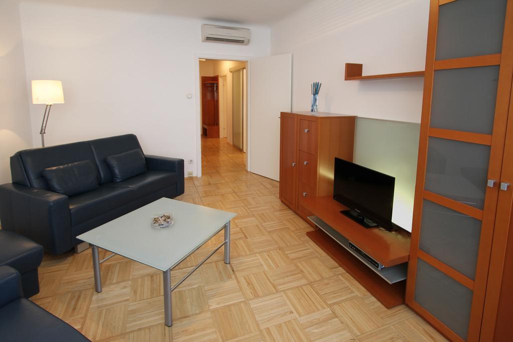 Top Location Marc Aurel Apartment *