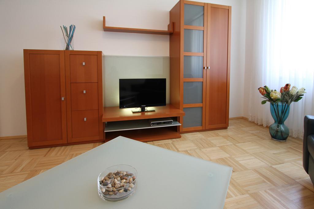 Top Location Marc Aurel Apartment *